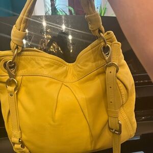 Ultra Rare Coach Kristin Pleated  Leather Hobo- Buttercup Yellow- L0893-13411